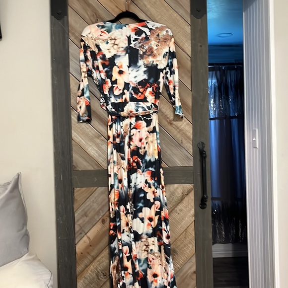 3/4 sleeve floral maxi dress size XL - Picture 3 of 3